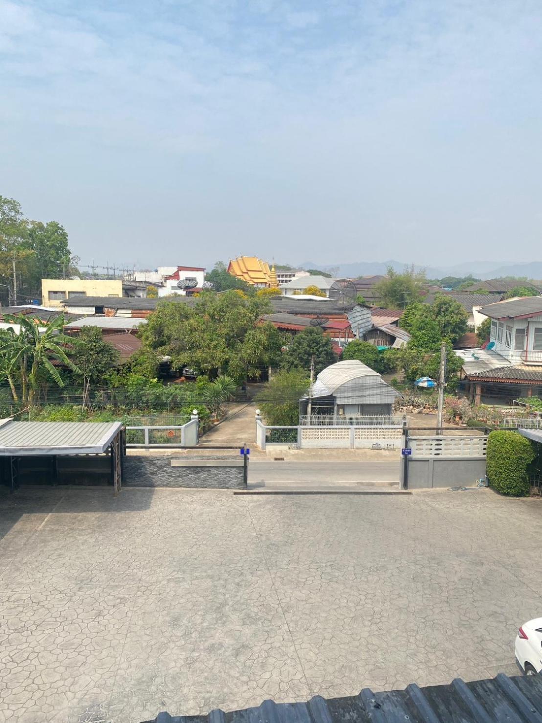Huern Nana Jomsawan Hotel Phrae Buitenkant foto